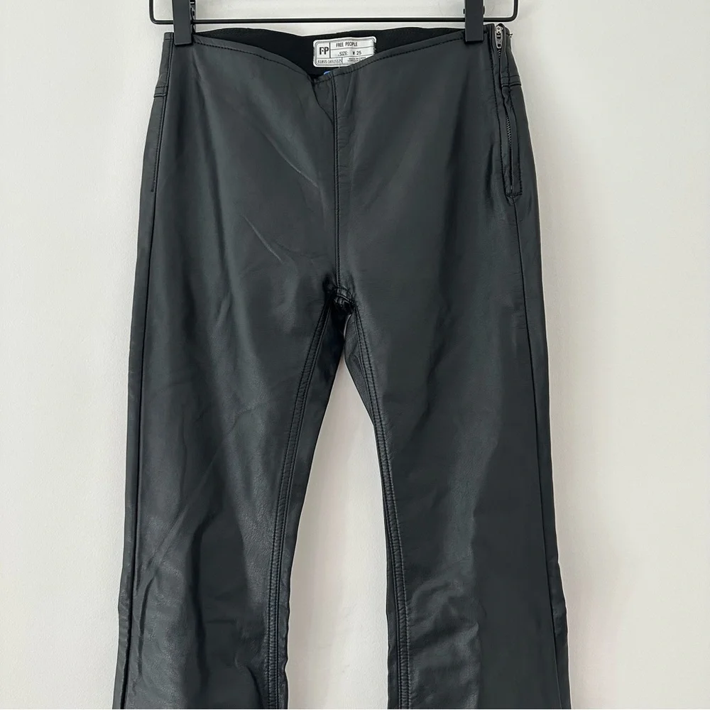 Free People Black Wide Flare Vegan Faux Leather Punk Gothic Pants Size 25 - Picture 4 of 8